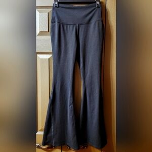 MTA SPORT, WOMENS/JUNIORS LEGGINGS, SIZE SMALL, BLACK